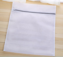 Load image into Gallery viewer, Zipper Mesh Laundry Bags Travel